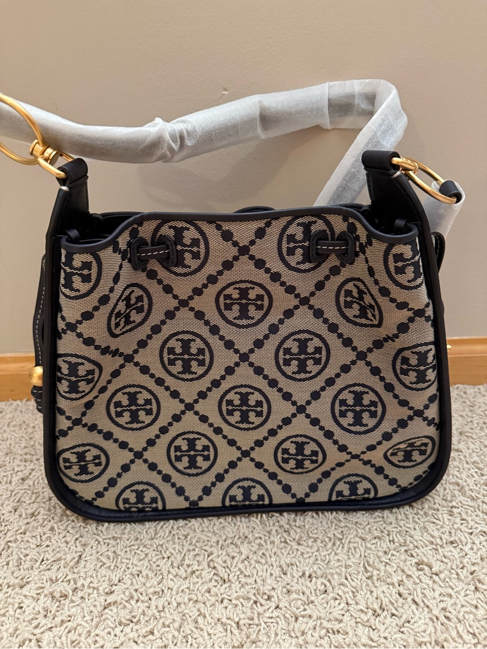 New!  Tory Burch Shoulder Crossbody Bag in Beige and Navy  Logo Jacquard #139098